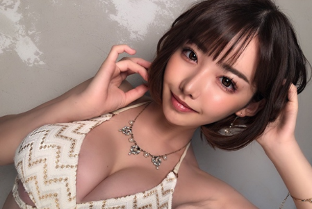 销售双料冠军！新一代AV女帝「深田えいみ」靠推特称霸天下随便一篇都引发社会现象